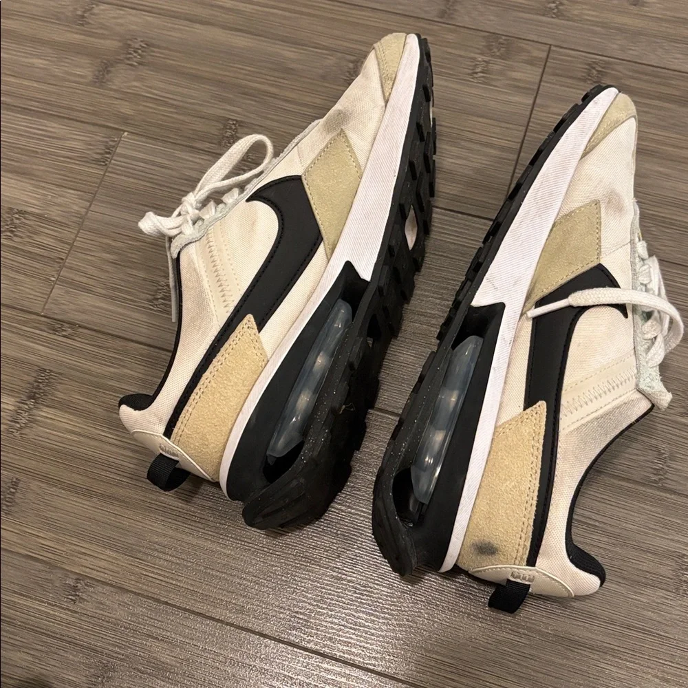Nike Air Max Pre-Day Light Bone sneakers
